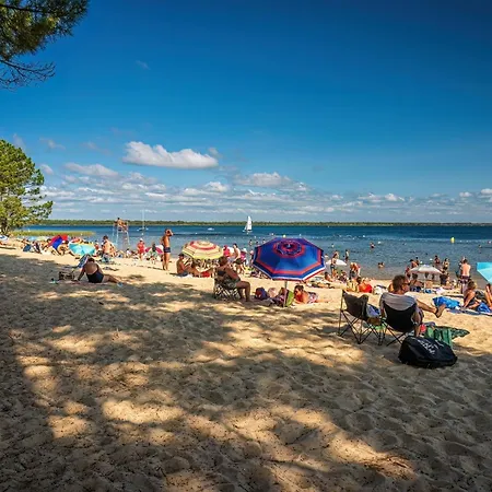 Camping Hourtin Station touristique *