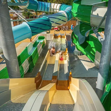 Курортный комплекс Camping Hourtin Уртен